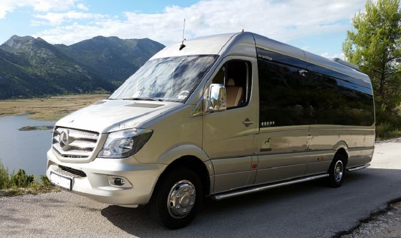 Oberland: Buses booking in Vaduz in Vaduz and Liechtenstein